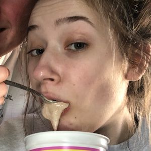 Meet your Posher, Claire